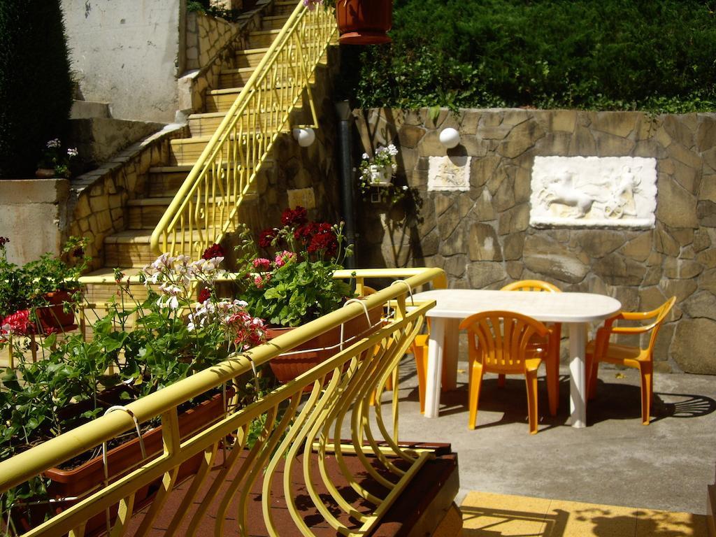 Guest House Rusalka Shipkovo  Esterno foto